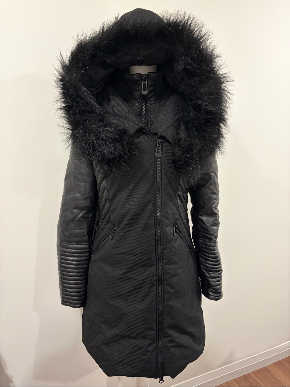 NOIZE Joyce Parka – Black – Size LG – Faux Leather Sleeves + Removable Fur Hood
